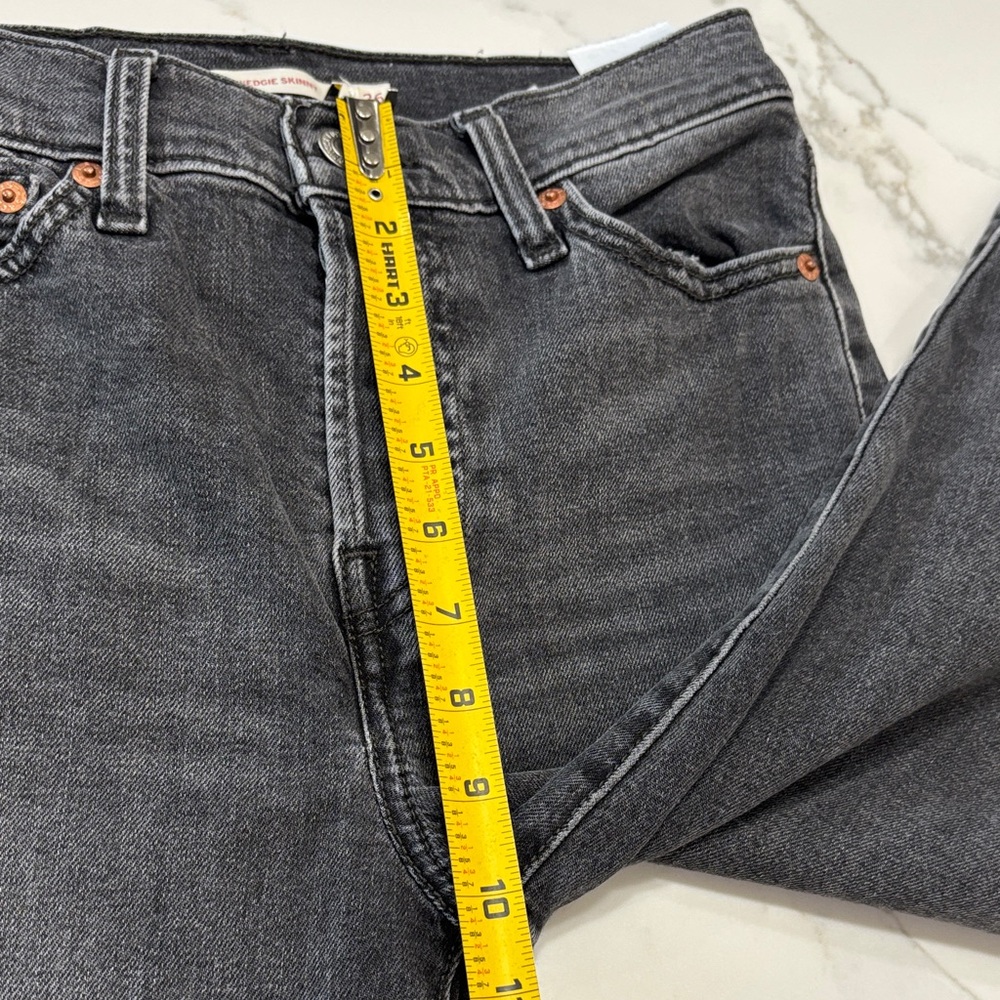Levi's Skinny Jeans in Charcoal Gray - Picture 10 of 16